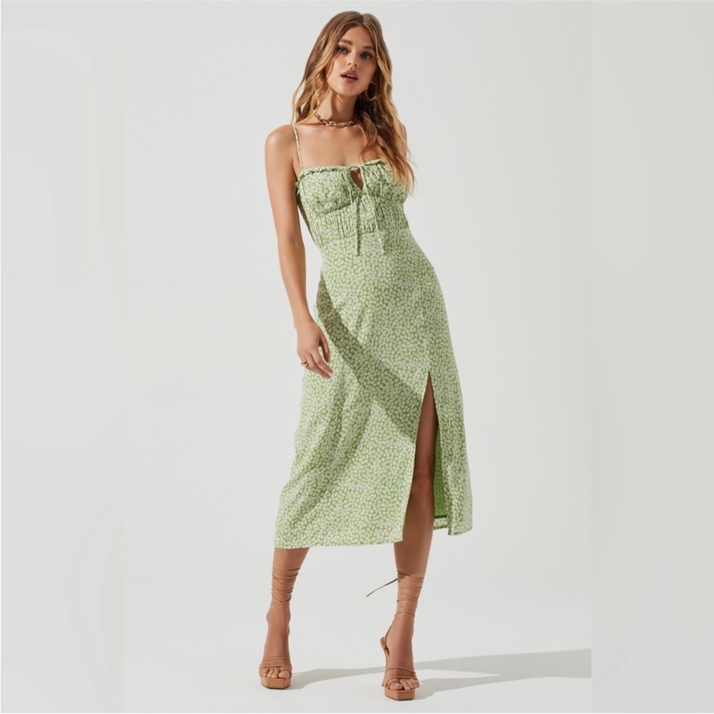 Nwt!! Astr The Label Avalee Ditsy Floral Cutout Midi Dress - Green